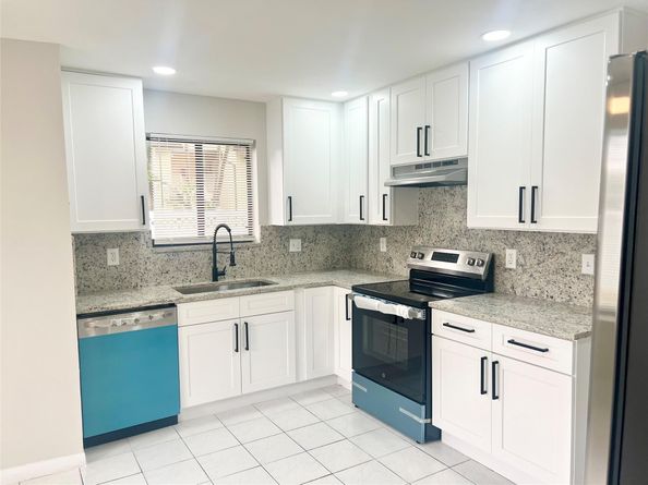 11530-32 NW 43rd St, Coral Springs FL 33065