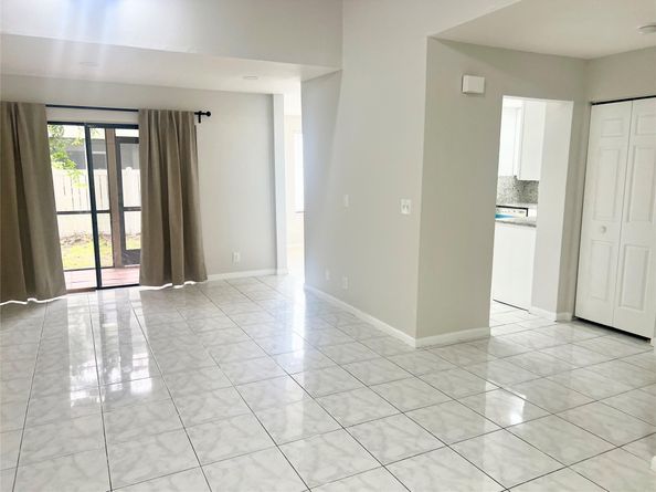 11530-32 NW 43rd St, Coral Springs FL 33065