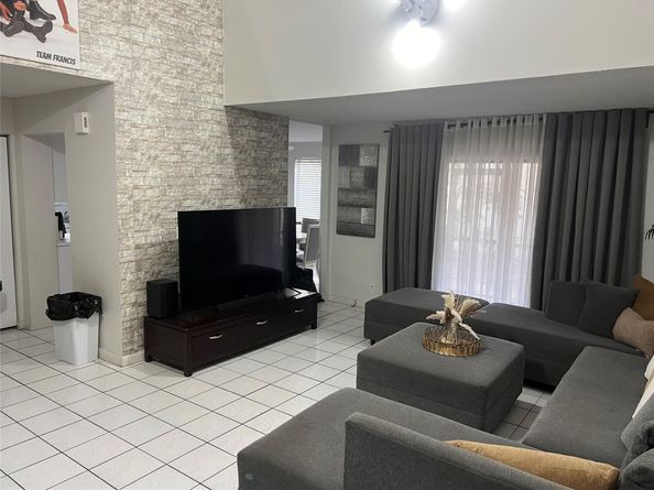 11530-32 NW 43rd St, Coral Springs FL 33065