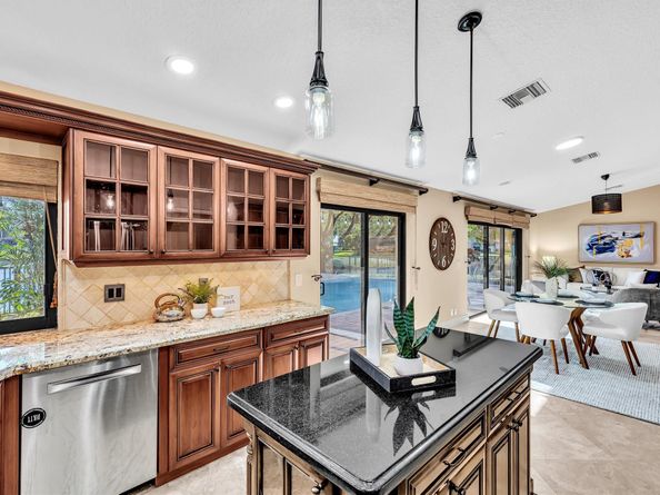 10320 NW 6th Street, Coral Springs FL 33071