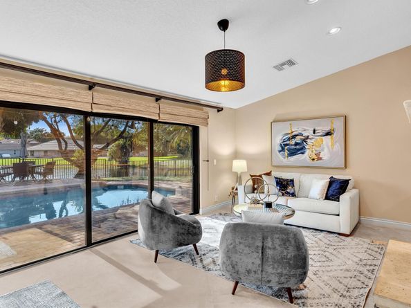 10320 NW 6th Street, Coral Springs FL 33071