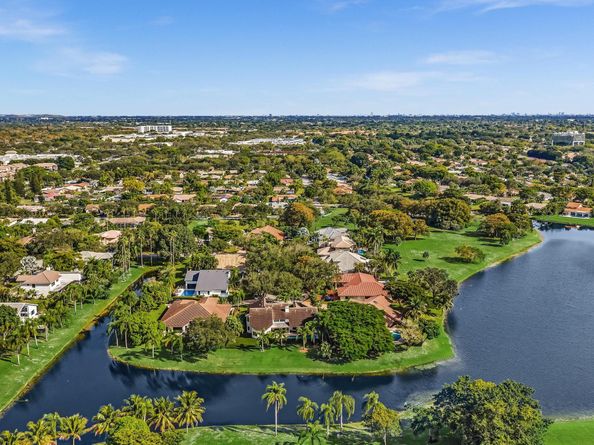 10320 NW 6th Street, Coral Springs FL 33071