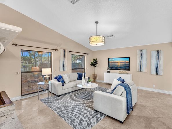 10320 NW 6th Street, Coral Springs FL 33071