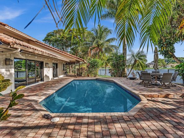 10320 NW 6th Street, Coral Springs FL 33071