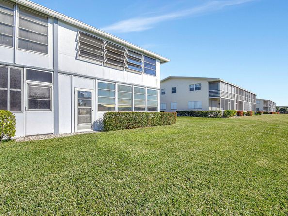 24 Chatham A, West Palm Beach FL 33417