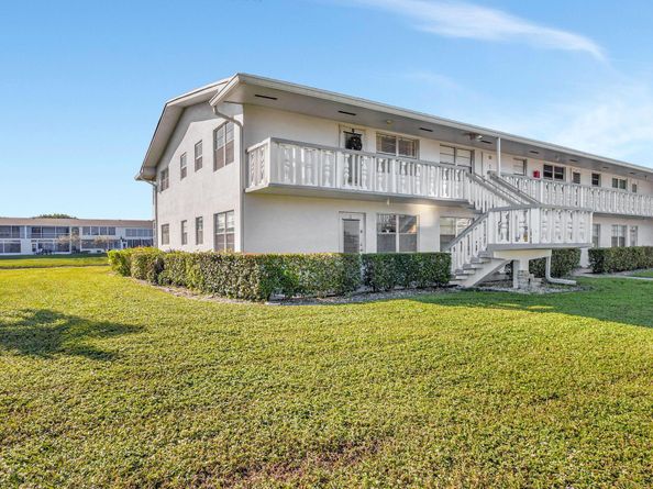 24 Chatham A, West Palm Beach FL 33417