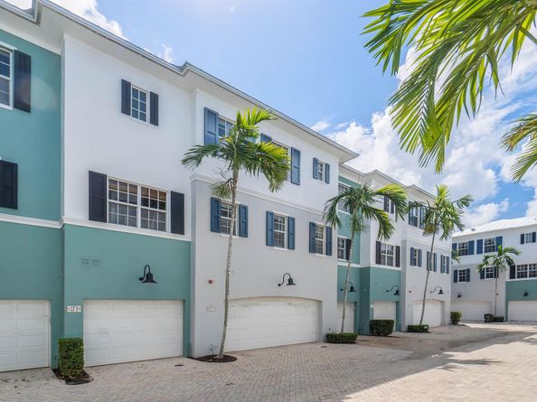 375 E Mallory Circle, Delray Beach FL 33483