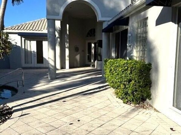3529 NW Clubside Circle, Boca Raton FL 33496