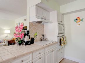 2811 NE 51st 5, Fort Lauderdale FL 33308