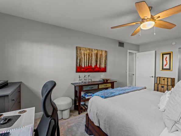 160 Cypress Club Dr 604, Pompano Beach FL 33060