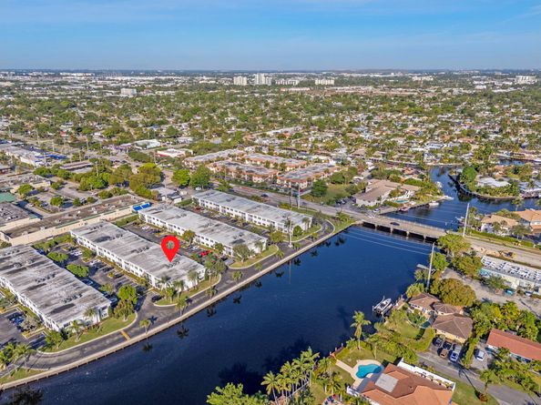 160 Cypress Club Dr 604, Pompano Beach FL 33060