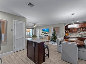 160 Cypress Club Dr 604, Pompano Beach FL 33060