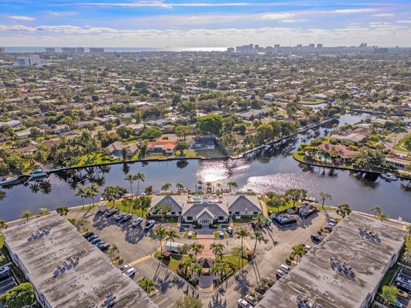 160 Cypress Club Dr 604, Pompano Beach FL 33060