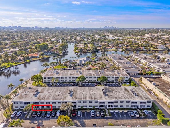 160 Cypress Club Dr 604, Pompano Beach FL 33060