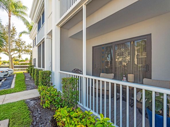 160 Cypress Club Dr 604, Pompano Beach FL 33060