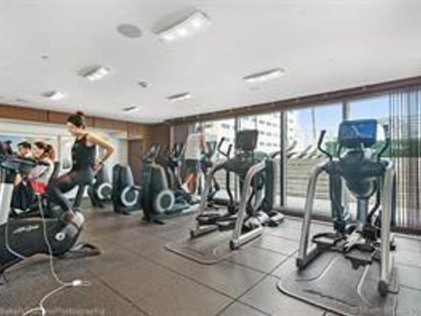 325 S Biscayne Blvd LPH16, Miami FL 33131