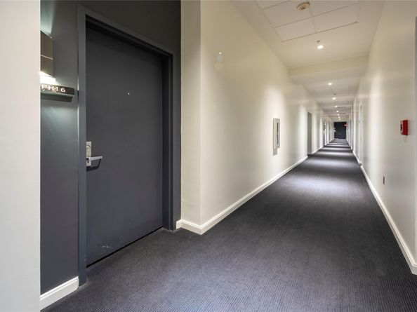 325 S Biscayne Blvd LPH16, Miami FL 33131