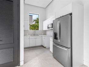 6676 NW 66th Way, Parkland FL 33067