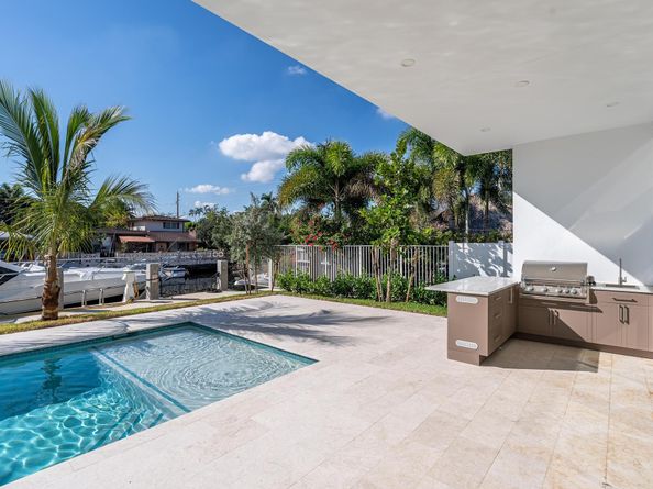 2612 NE 4th St, Pompano Beach FL 33062