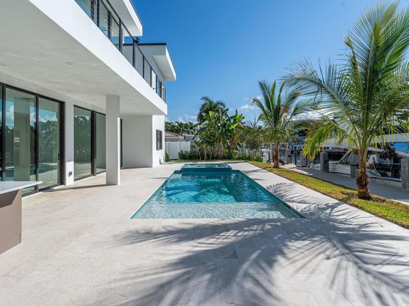 2612 NE 4th St, Pompano Beach FL 33062