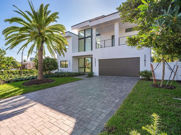 2612 NE 4th St, Pompano Beach FL 33062