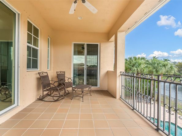 12334 NW 80th Pl, Parkland FL 33076