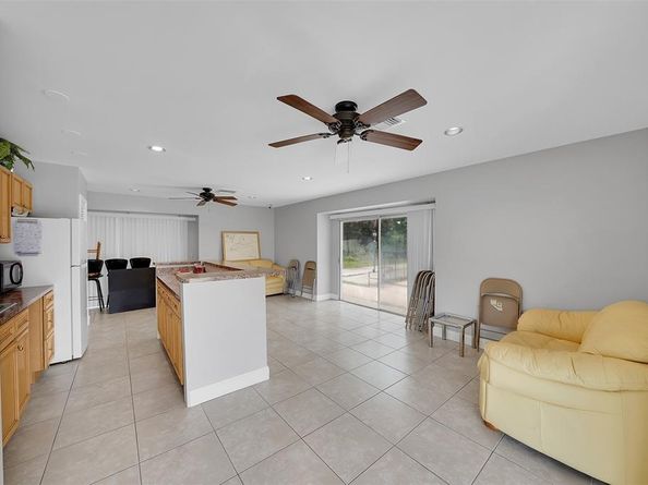 1910 Coquina Way, Coral Springs FL 33071