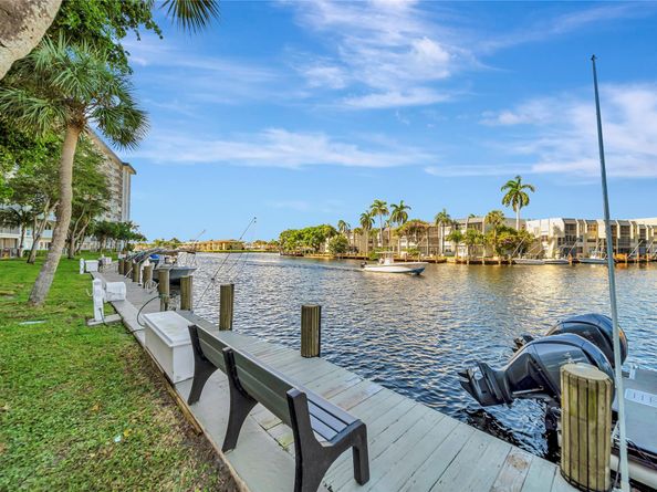 801 S Federal Hwy 818, Pompano Beach FL 33062