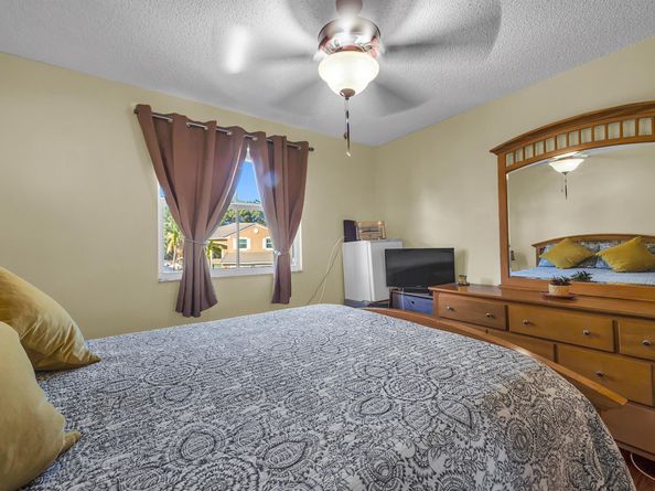 5216 NW 55th Street, Coconut Creek FL 33073