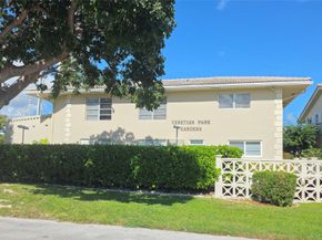 2131 NE 42nd Ct 209E, Lighthouse Point FL 33064