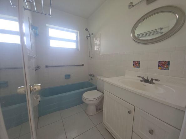 2131 NE 42nd Ct 209E, Lighthouse Point FL 33064