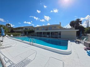 2131 NE 42nd Ct 209E, Lighthouse Point FL 33064