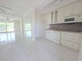 2131 NE 42nd Ct 209E, Lighthouse Point FL 33064