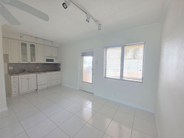 2131 NE 42nd Ct 209E, Lighthouse Point FL 33064