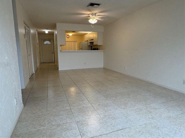821 Crystal Lake Dr 1101, Deerfield Beach FL 33064
