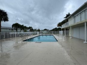 821 Crystal Lake Dr 1101, Deerfield Beach FL 33064