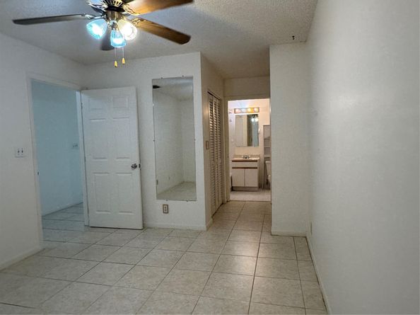 821 Crystal Lake Dr 1101, Deerfield Beach FL 33064