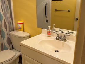 26 Golfs Edge D, West Palm Beach FL 33417