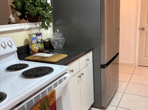 26 Golfs Edge D, West Palm Beach FL 33417