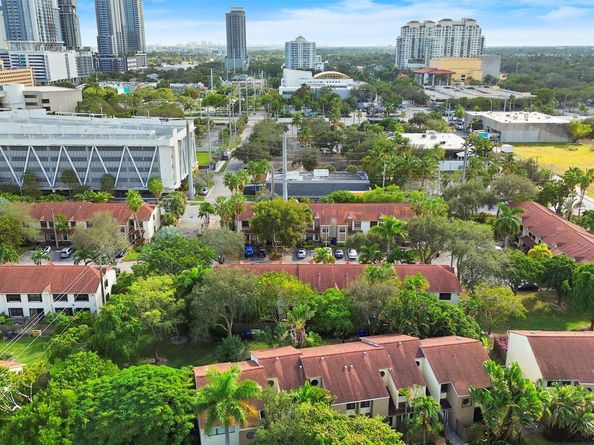 246 City View Dr 246, Fort Lauderdale FL 33311