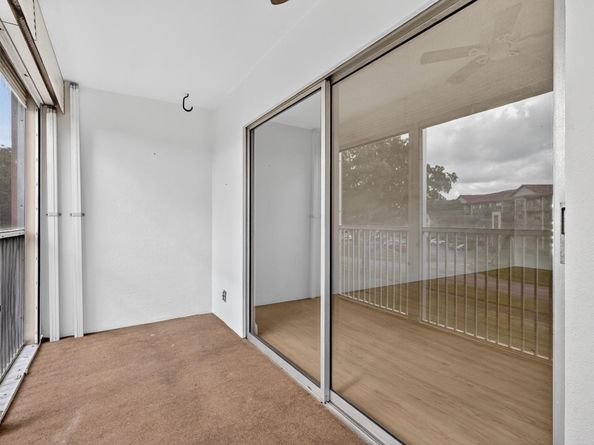 12750 SW 4th Ct 307J, Pembroke Pines FL 33027