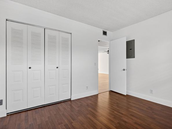 12750 SW 4th Ct 307J, Pembroke Pines FL 33027