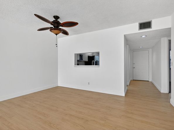 12750 SW 4th Ct 307J, Pembroke Pines FL 33027