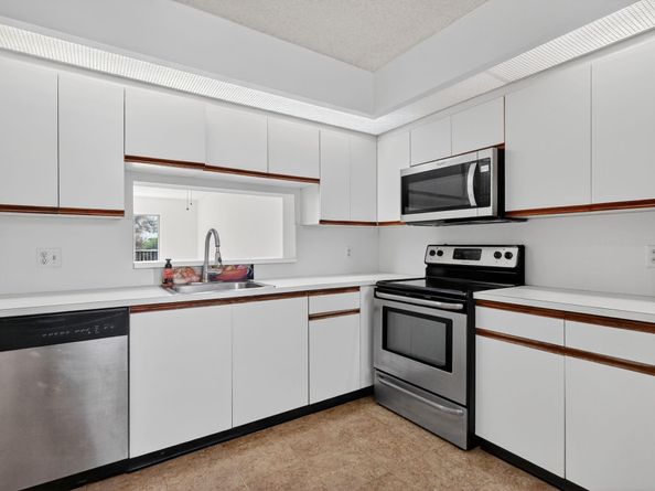 12750 SW 4th Ct 307J, Pembroke Pines FL 33027