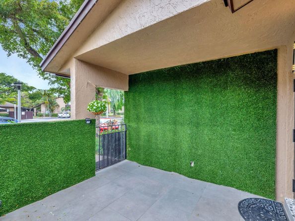 2320 NW 37th Avenue D29, Coconut Creek FL 33066