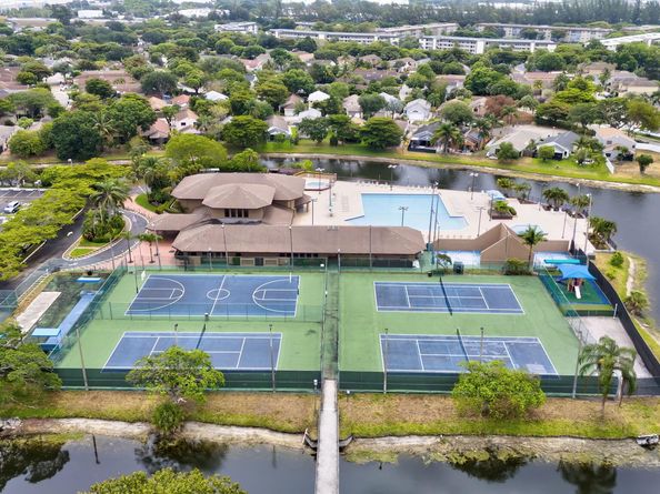 2320 NW 37th Avenue D29, Coconut Creek FL 33066