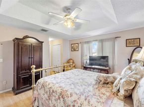 466 E Royal Cove Cir, Davie FL 33325