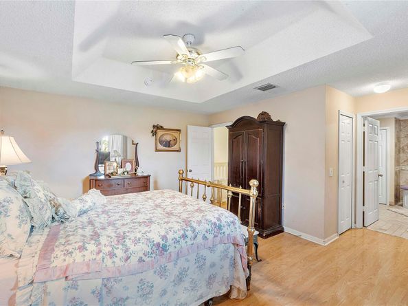 466 E Royal Cove Cir, Davie FL 33325