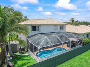 466 E Royal Cove Cir, Davie FL 33325