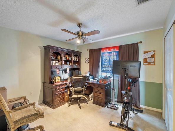 466 E Royal Cove Cir, Davie FL 33325